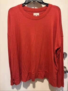 Lucky Brand Women's Rust Red Long Sleeve Crew Sweatshirt